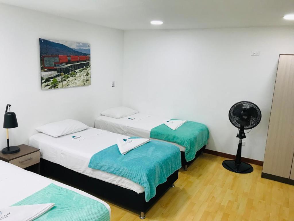 Poblado Park Guest House Medellín Buitenkant foto