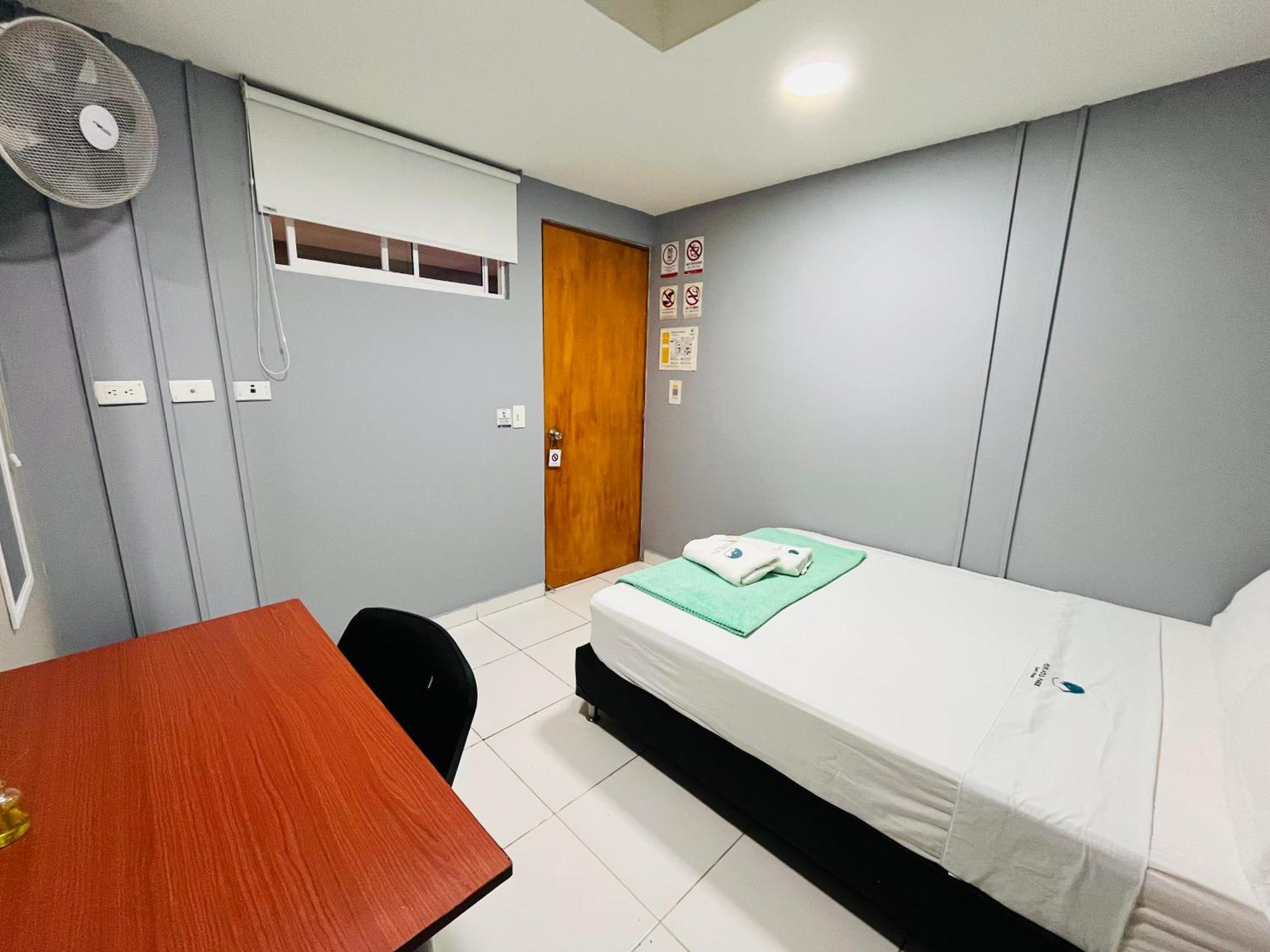 Poblado Park Guest House Medellín Buitenkant foto