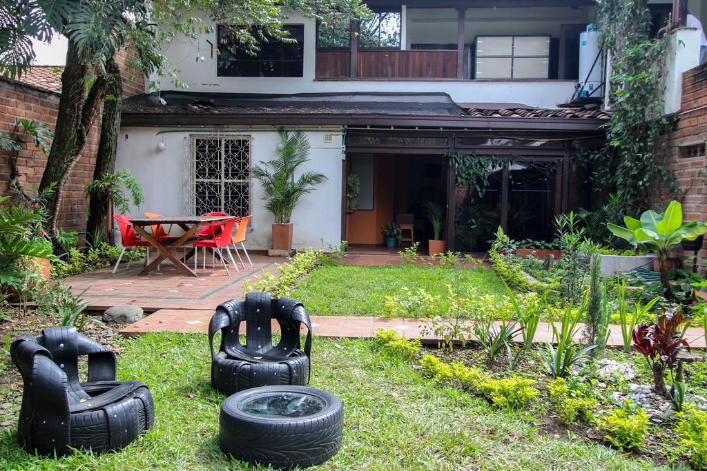 Poblado Park Guest House Medellín Buitenkant foto
