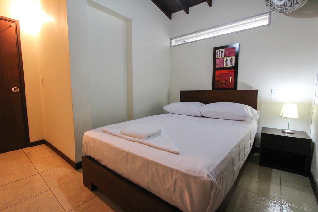 Poblado Park Guest House Medellín Buitenkant foto